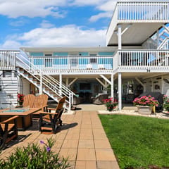 Beach Cottage OIB: a short walk to the beach