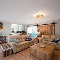 Family Beach House: 3 BR - - Dogs Welcome Tranquil Turtle