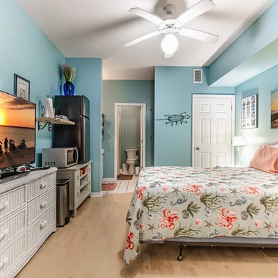 Small room in Sea Trail Condo-Tel