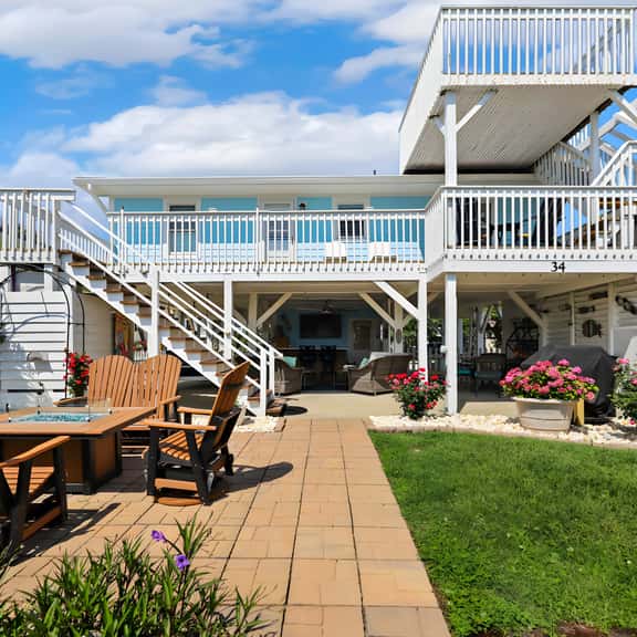 Beach Cottage OIB: a short walk to the beach - Image 1