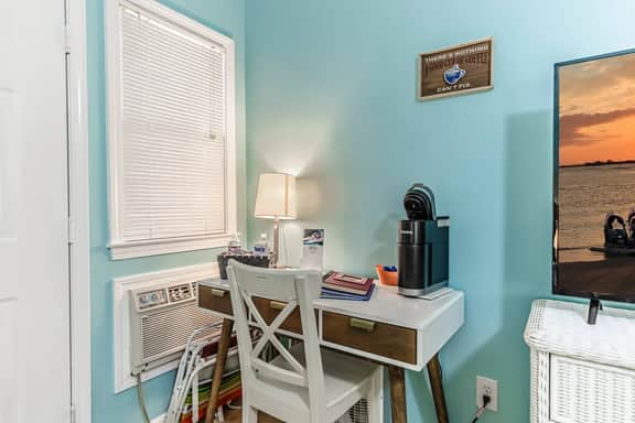 Small room in Sea Trail Condo-Tel
