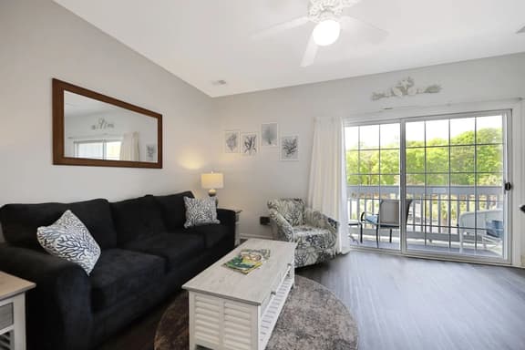 Sea Trail 2 Bd/2 Bath with pool and close to beach